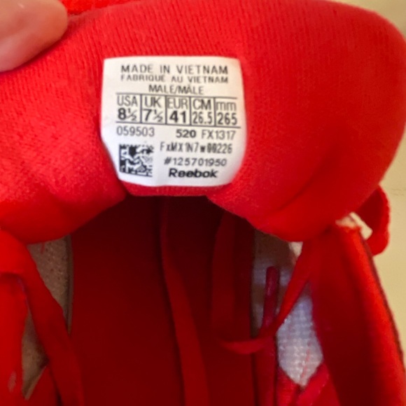 Reebok Classic Leather Low Vector Red Gum sneakers. 8.5 Men’s/10W - Picture 13 of 16